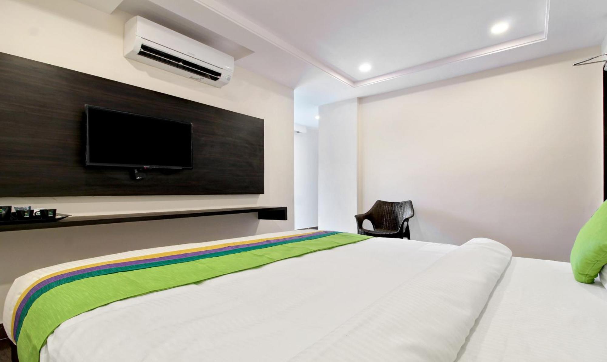 Treebo Excella Hotel Визакхапатнам Екстериор снимка