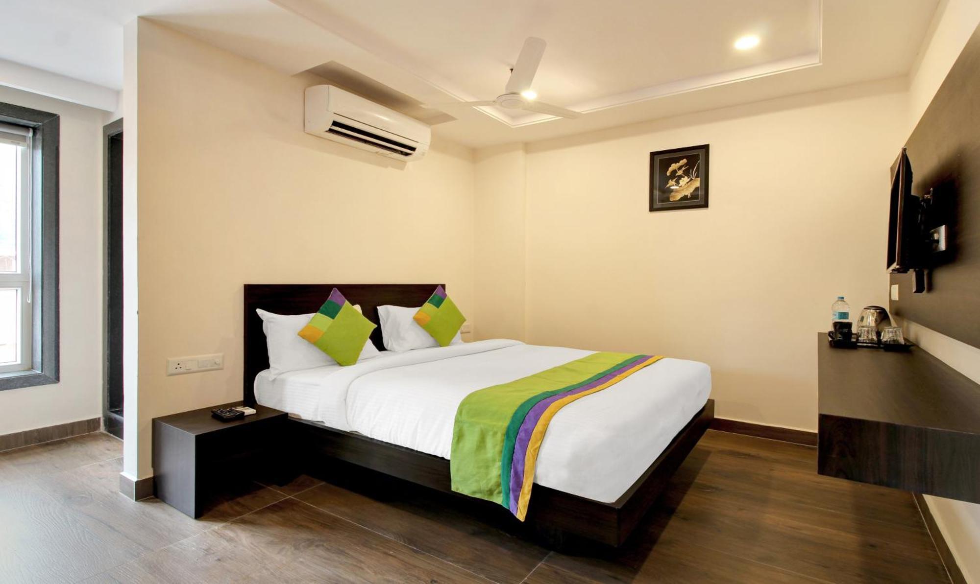 Treebo Excella Hotel Визакхапатнам Екстериор снимка