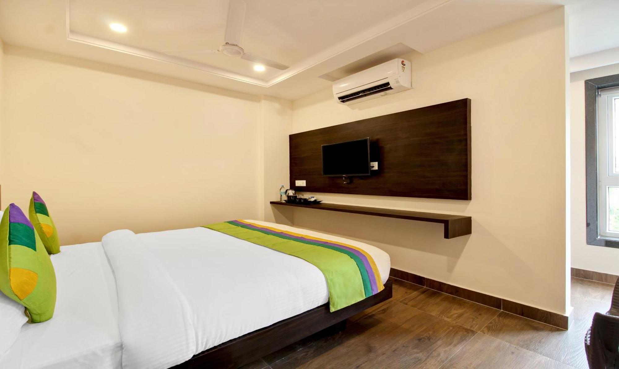 Treebo Excella Hotel Визакхапатнам Екстериор снимка