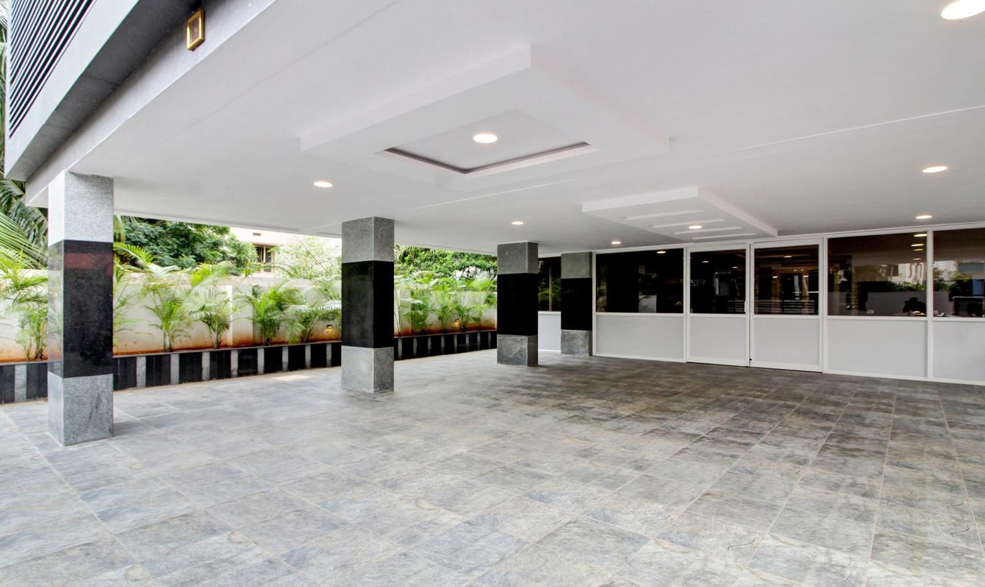 Treebo Excella Hotel Визакхапатнам Екстериор снимка