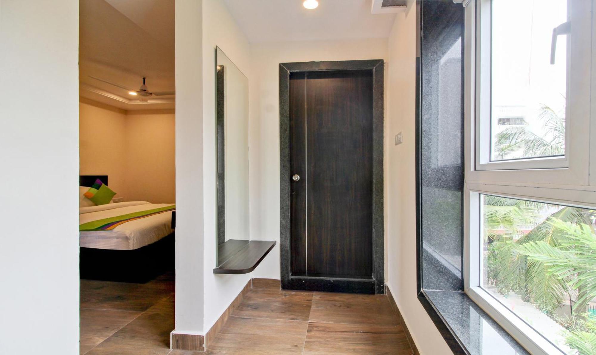 Treebo Excella Hotel Визакхапатнам Екстериор снимка